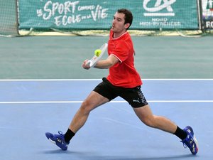 Tennis : Julien Dando et Amira Benaissa remportent le tournoi de Noël de Rodez