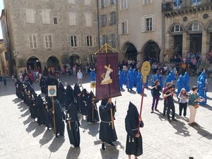 Procession des Pénitents noirs, Meules bleues, Festival en Bastide.... quels sont les grands rendez-vous festifs en 2025 dans le Villefranchois ?