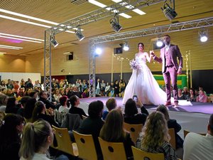 Une trentaine d'exposants, 1 200 visiteurs... À Rodez, le Salon du mariage garde la cote !