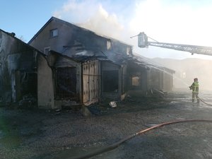 Occitanie : un seul incendie embrase la mairie, la salle des fêtes et les ateliers municipaux de ce village de 200 habitants