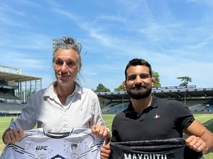 Partenariats avec Benoît Saint-Denis, le Raf, spots TV en Ligue des champions... Depuis Rodez, la Quincaillerie Angles enfonce le clou en matière de sponsoring