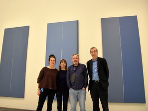 Nouvelle exposition au musée Soulages à Rodez : le bleu de Geneviève Asse s'invite dans le temple de l'outrenoir