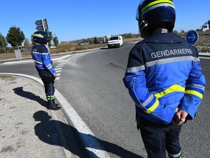 Ils étaient neuf dans une voiture trois places : les gendarmes découvrent en plus que le conducteur était sous l'emprise du cannabis et sans permis