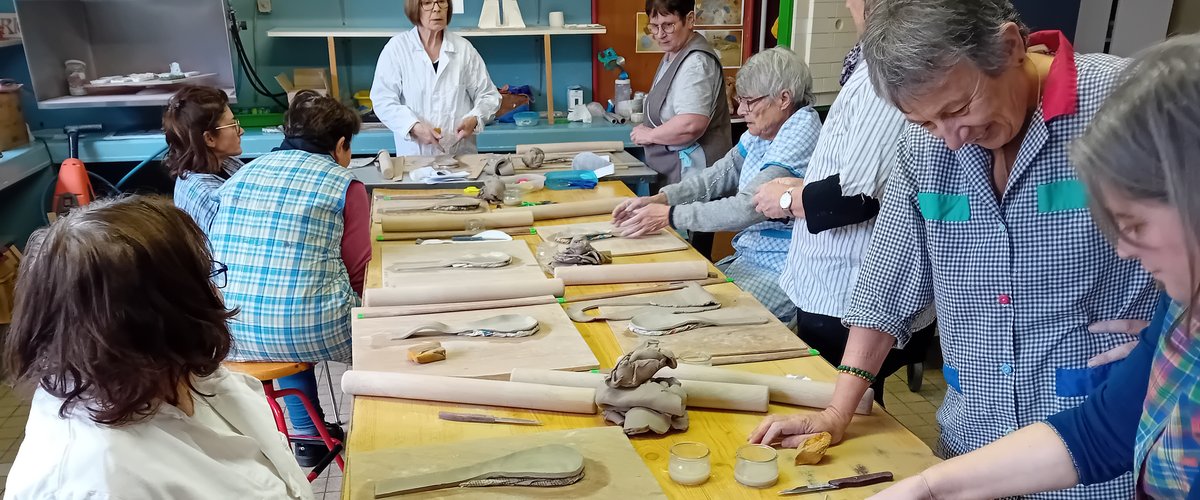 Onet-le-Château. L’atelier poterie entre création et bonne humeur