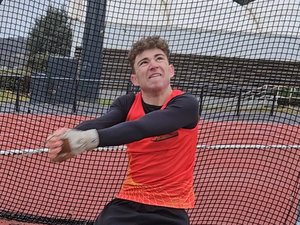 Athlétisme : un double record au marteau pour le Ruthénois Anaël Loubatières