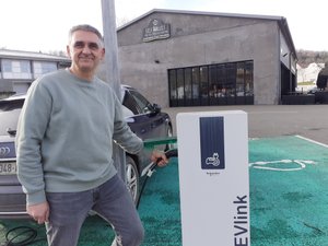 Cette société de son et lumière de l'Aveyron se diversifie dans l'installation de bornes électriques