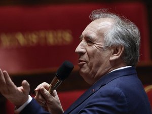 Budget 2025 : François Bayrou va recourir au 49.3 ce lundi, le Premier ministre bientôt censuré ?