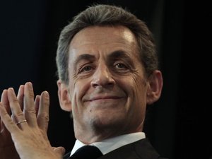 Première pour un ancien président de la République, Nicolas Sarkozy se voit poser un bracelet électronique ce vendredi 7 février