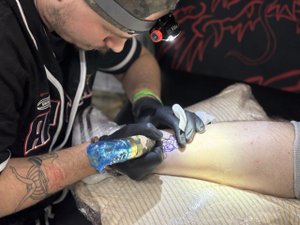 Decaz'Tattoo Show 2025 : dernier jour pour profiter des grosses pointures du tatouage réunies à Decazeville ce dimanche