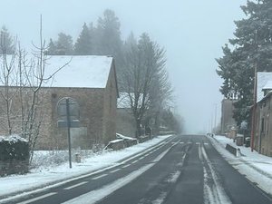 MÉTÉO. Neige et fort risque de verglas : 3 départements maintenus en orange et 21 en jaune ce dimanche matin