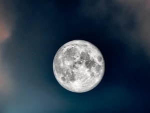 Santé : insomnies, cauchemars... la pleine lune a-t-elle vraiment une influence sur notre sommeil ?