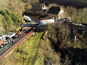 Un convoi exceptionnel va se déplacer à 30 km/h sur l'A75 et les routes de l'Aveyron avec un transformateur de 342 tonnes