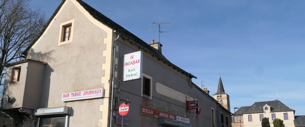 Que va devenir cet immeuble, abîmé par un incendie, qui a été racheté par la mairie de Luc-la-Primaube ?