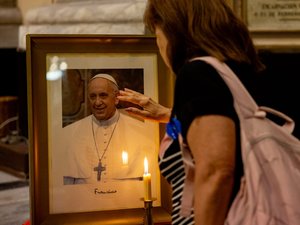 Santé du pape François : deux jours après une crise respiratoire, le souverain pontife a passé 