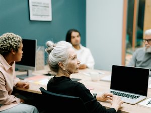 Inégalités salariales : pourquoi les écarts se réduisent mais reste élevé entre les femmes et les hommes