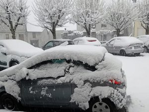 EN IMAGES. La neige est de retour à très basse altitude ce jeudi : 11 départements placés en vigilance jaune