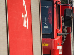 L'incendie se déclare dans la nuit, un bâtiment agricole de 500 m2 et son stock de 600 bottes de fourrage, entièrement détruits par les flammes