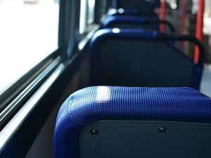 "Un voyage vers l'enfer" : des collégiens traumatisés suite à une prise d'otage d'un conducteur de bus, au comportement "menaçant" et "dangereux"