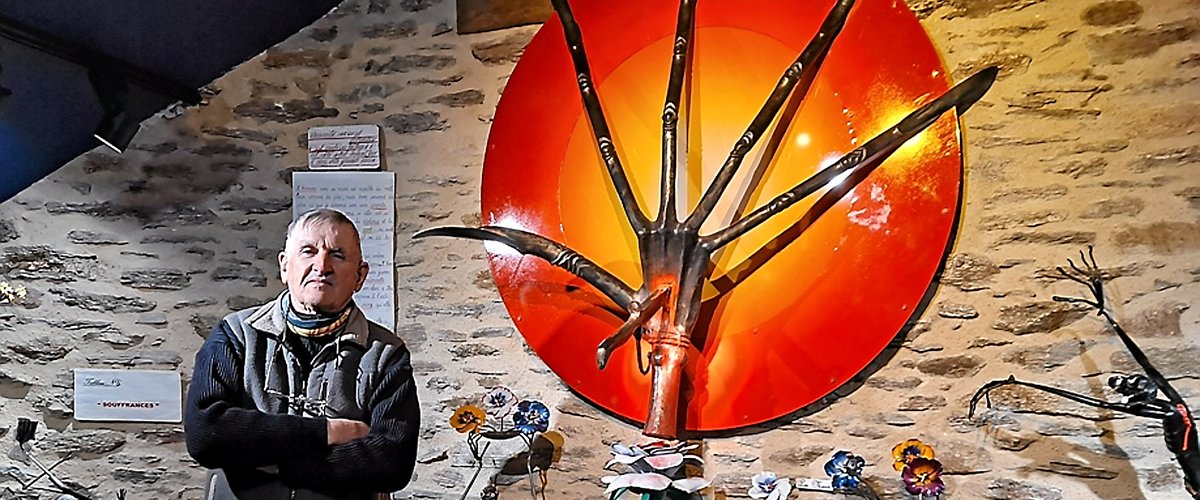 Claude Villefranque sculpte la vie dans sa forge-musée du Vibal