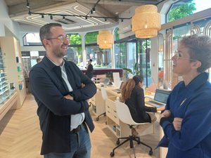 IA, imprimante 3D : à Rodez, les opticiens Céline et Guillaume Dubor se voient bien entre tradition et modernité