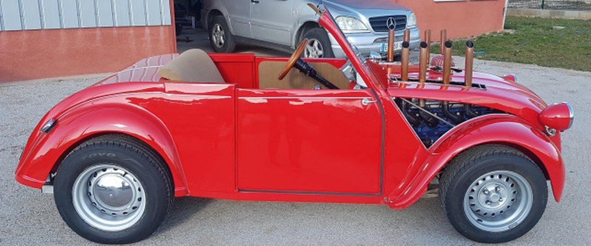 Cette voiture qui roule en Aveyron peut être présente aux 24 Heures du Mans et finir en jouet !