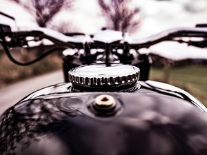 Emprunter la moto de son père n'a pas été l'idée du siècle : à 138 km/h au lieu de 90, un jeune de 15 ans finit en garde à vue