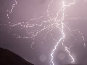 CARTE. Météo : orages, pluie, crues... la moitié de l'Occitanie reste en vigilance jaune, ce lundi
