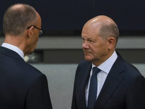 Changement de chancelier en Allemagne : Friedrich Merz prend la place d'Olaf Scholz ce mardi, qui est-il ?