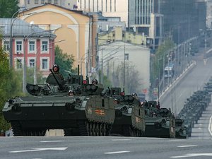 350 vols impactés, arrivée de Xi Jinping à Moscou bousculée... Les drones ukrainiens perturbent les commémorations russes de la fin de la Seconde Guerre mondiale