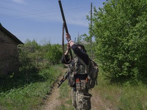 Une fusillade en Ukraine en plein cessez-le-feu et sans lien avec la guerre, plusieurs personnes tuées, un suspect recherché