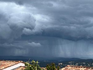 CARTES. Des orages et des pluies sur 75 % de la France, toute l'Occitanie en vigilance 
