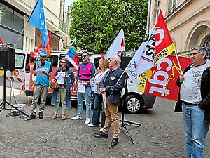 Grève du 13 mai : mobilisés pour la défense du service public, en Aveyron, les syndicats ont remis un cahier de doléances en préfecture