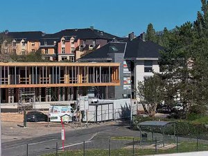Il transforme déjà le paysage : le chantier du Pôle intercommunal multi-services avance à grands pas, à Laissac
