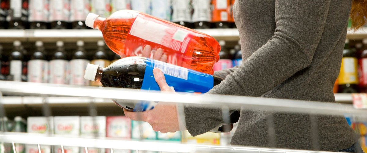 Sept associations accusent les supermarchés de brader la santé des consommateurs