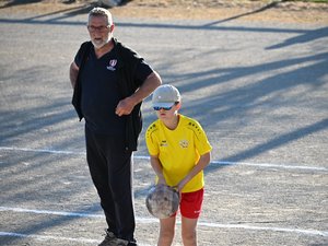 Quilles de huit - insolite : le benjamin sébazacois Marius Pagès en tête des classements individuels
