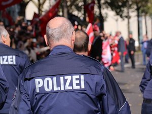 Attaque au couteau en Allemagne : au moins 12 personnes blessées à la gare d'Hambourg, ce que l'on sait