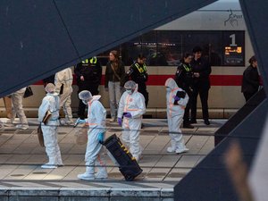 Attaque au couteau en Allemagne : une femme de 39 ans interpellée, 18 blessés dont plusieurs grièvement... le point ce samedi
