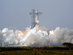 VIDÉO. La mégafusée Starship touche l'espace, mais explose encore