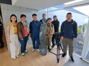 Transhumance, laguiole, aligot : cette télévision chinoise a vraiment pris goût au plateau de l'Aubrac