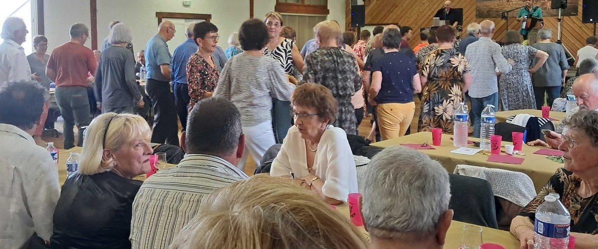 Argences en Aubrac. Les Gentianes en Aubrac en pleine activité