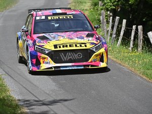 Automobile : Anthony Puppo vire en tête à Saint-Geniez