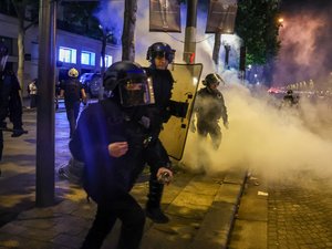 Un mineur tué à coups de couteau, une femme percutée par une voiture : deux morts lors des célébrations en marge de la victoire du Paris SG