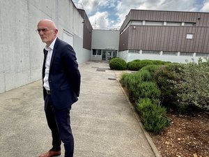 À la maison d'arrêt de Rodez, le député Stéphane Mazars plaide pour une prison 