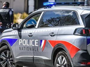 Il se rend chez son ex-compagne avec une épée et repart en prison quinze jours après sa sortie...