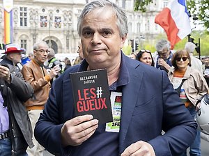Après les ZFE, la PPE... Le nouveau combat électrique d'Alexandre Jardin avec les gueux