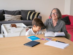 Frais de crèche, nounou... L'aide à la garde d'enfants étendue jusqu'à 12 ans : êtes-vous concerné par cette mesure qui entre en vigueur le 1er septembre ?