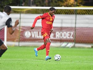 Football : après son départ de Rodez, Stone Mambo s'engage avec Grenoble