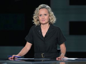 Elle était pressentie pour remplacer Anne-Sophie Lapix : pourquoi Caroline Roux a-t-elle décliné le 20 Heures de France 2 ?