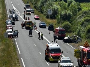 Collision entre une voiture et un car transportant des enfants en Aveyron : le bilan s'alourdit, la mère du mineur décédé a succombé à ses blessures
