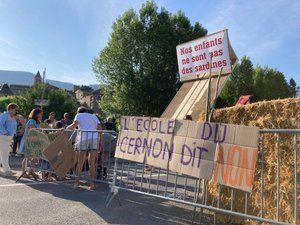 Mobilisation dans le Sud-Aveyron : les parents d'élèves vent debout contre la suppression d'un poste d'enseignant